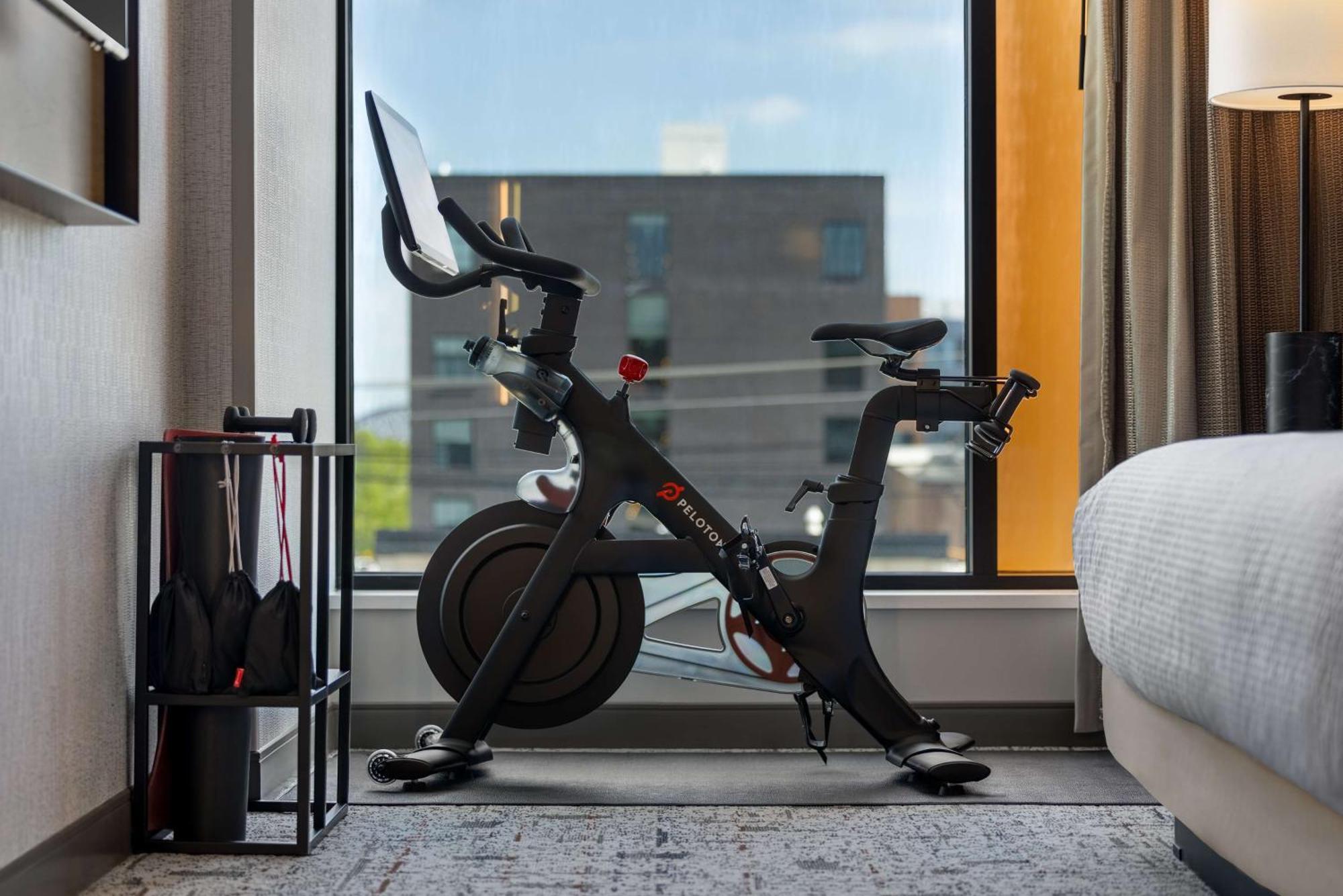 Tempo By Hilton Louisville Downtown Nulu Экстерьер фото